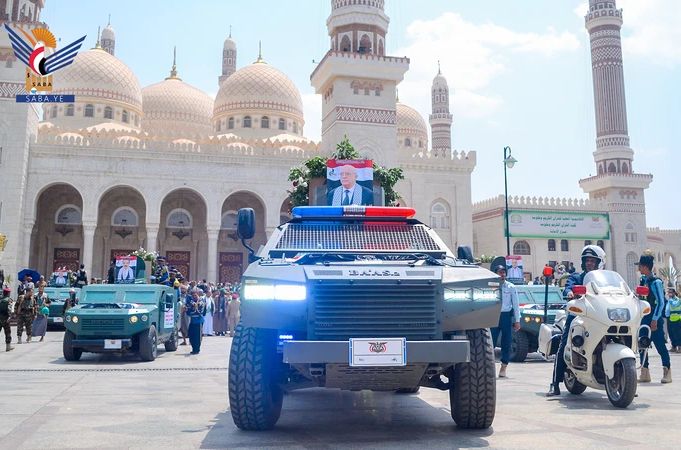 تشييع رسمي وشعبي مهيب لشهداء الوطن المجاهد أحمد الرهوي ورفاقه من الوزراء