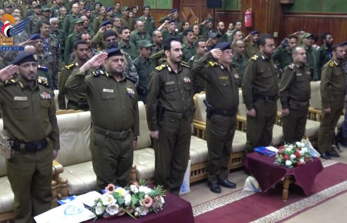 وزارة الداخلية تحتفي بتخريج عدد من منتسبيها من الدورات الأمنية التخصصية