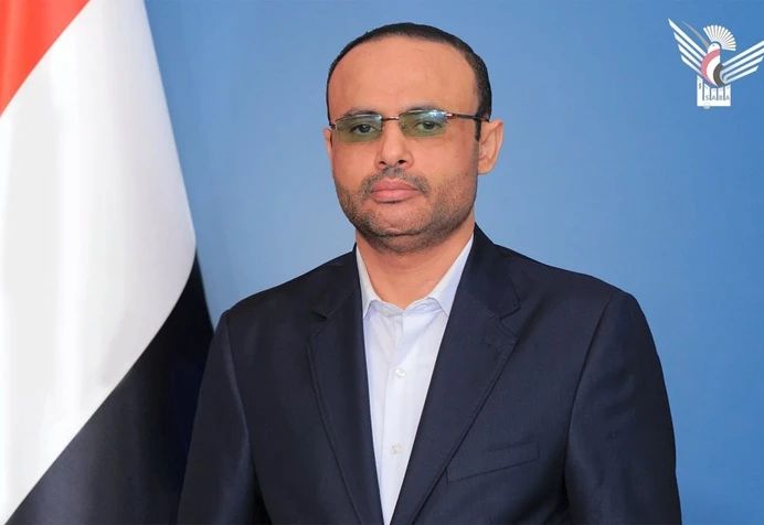 الرئيس المشاط يعزي في وفاة الإعلامي الرياضي علي العصري