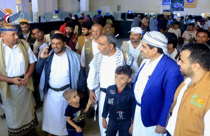 تدشين مشروعي زكاة الفطر والمساعدات النقدية في الحديدة بتكلفة 800 مليون ريال