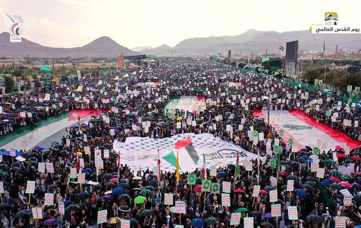 بحشود مليونية مهيبة.. اليمنيون يحيون يوم القدس العالمي ويتعهدون بمواصلة الدفاع عن المقدسات