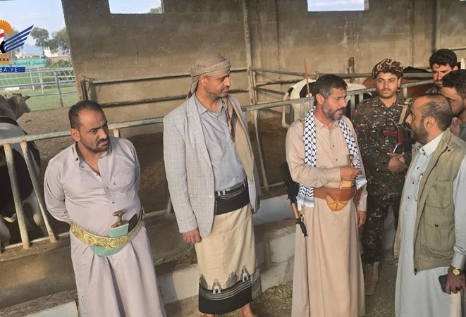 ذمار.. المحافظ البخيتي يطّلع على التجهيزات لافتتاح مزرعة "أنهار السعيدة" للألبان