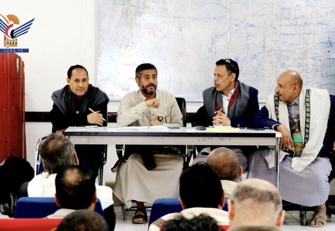 محافظ ذمار يلتقي لجنة وزارة الإدارة والتنمية المحلية والريفية